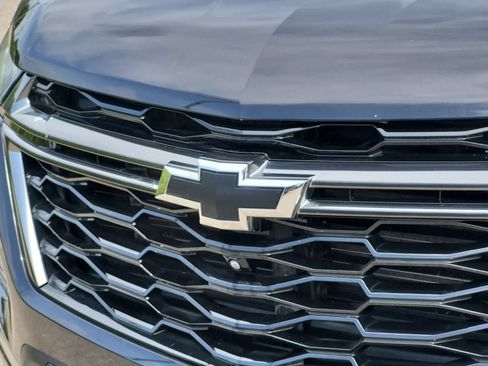 Used 2023 Chevrolet Traverse Premier w/ Redline Edition AWD/4WD image 12