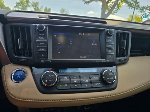 Used 2017 Toyota RAV4 Limited w/ Advanced Technology Package AWD/4WD image 33