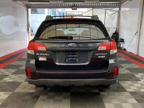 Used 2012 Subaru Outback 2.5i Limited AWD/4WD image 6