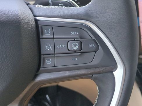 New 2026 Jeep Grand Cherokee L Limited RWD image 28