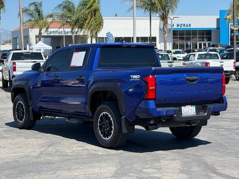Used 2025 Toyota Tacoma TRD Off-Road AWD/4WD image 8