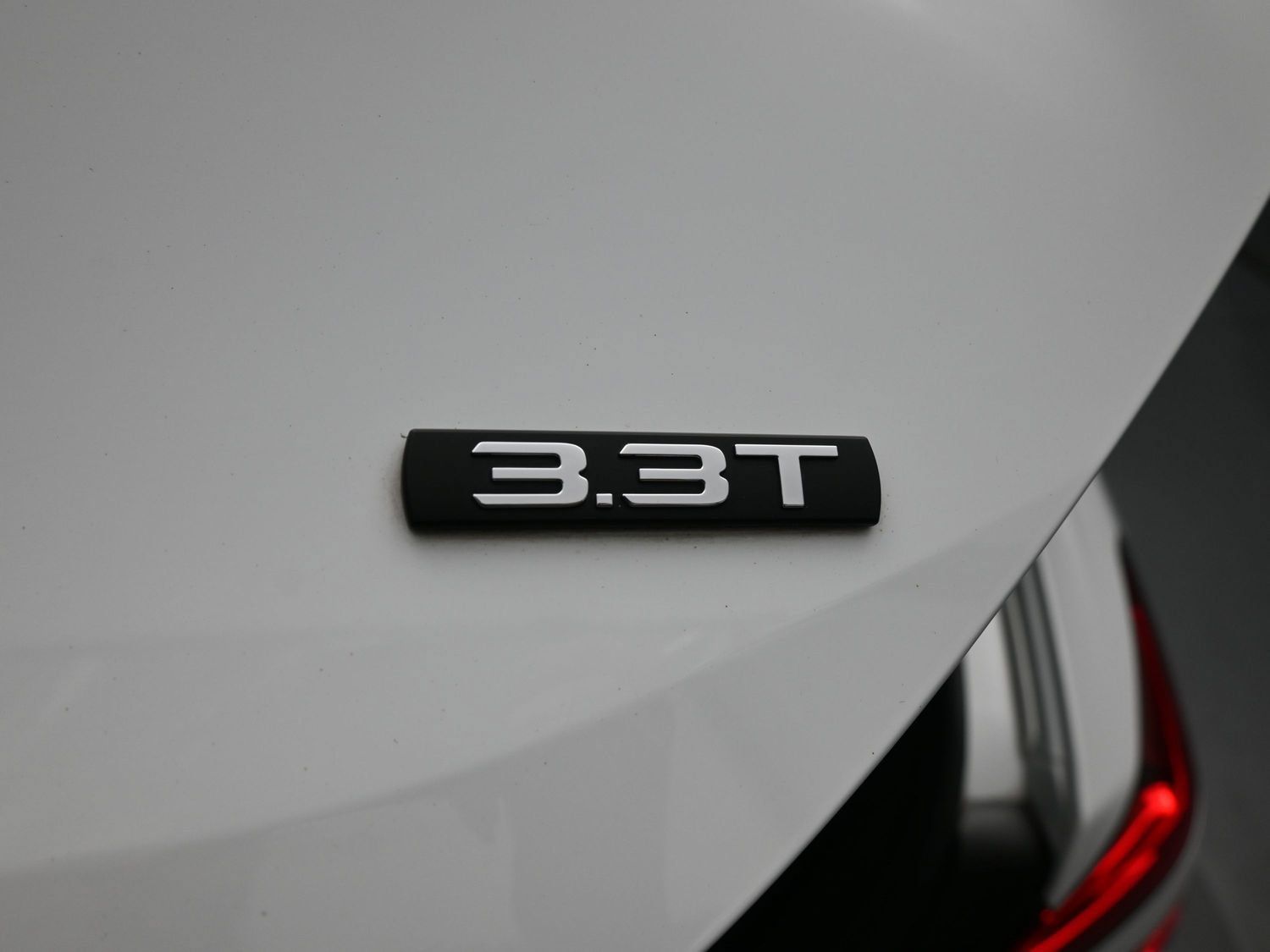 Used 2022 Genesis G70 3.3T RWD image 25