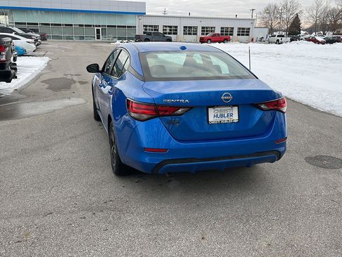 Used 2025 Nissan Sentra SV image 3