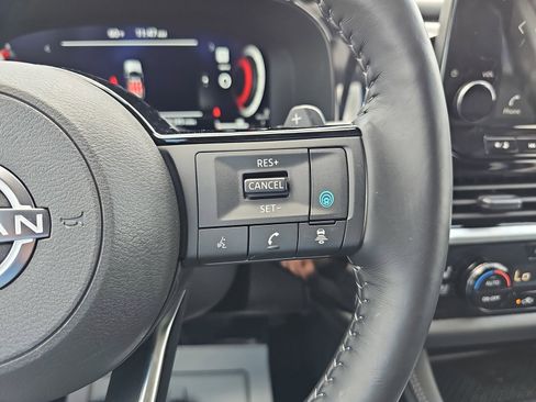 Used 2024 Nissan Pathfinder Platinum w/ Cargo Package image 20