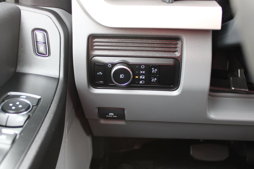 Used 2024 Ford F250 XL w/ XL Chrome Package AWD/4WD image 23
