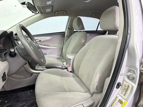 Used 2010 Toyota Corolla image 5
