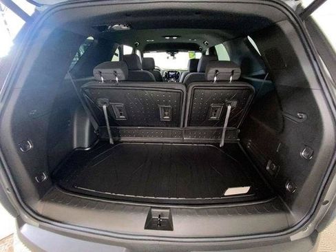 Used 2023 Chevrolet Traverse LT w/ LPO, Floor Liner Package AWD/4WD image 14