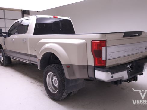 Used 2018 Ford F350 King Ranch w/ King Ranch Ultimate Package image 3