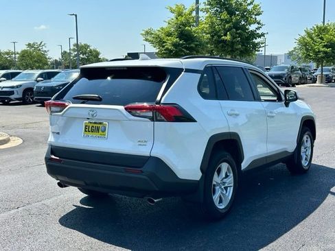 Used 2020 Toyota RAV4 XLE w/ XLE Grade Weather Package AWD/4WD image 4