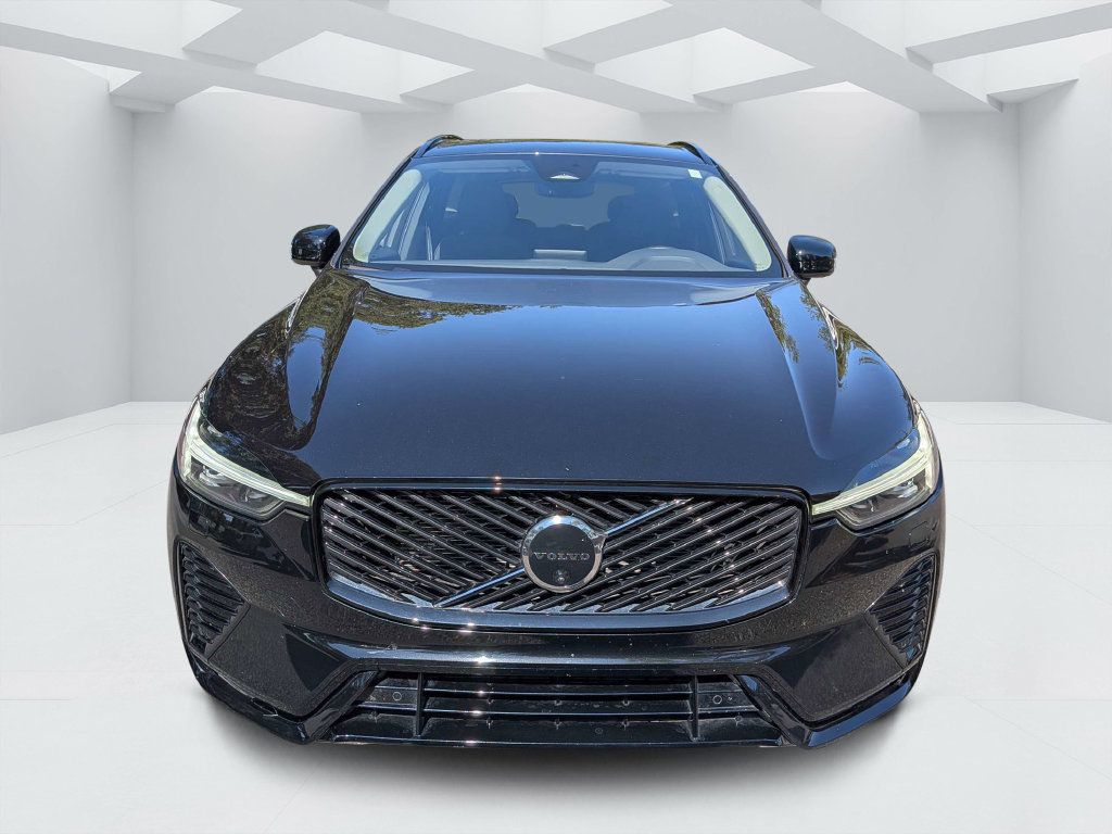 Certified 2026 Volvo XC60 B5 Plus AWD/4WD image 8
