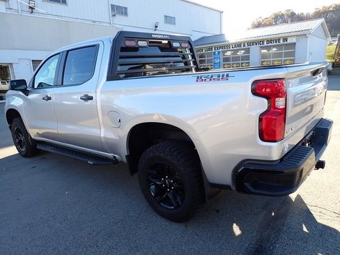 Used 2022 Chevrolet Silverado 1500 LT Trail Boss image 3