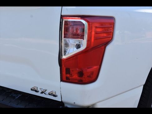 Used 2017 Nissan Titan S AWD/4WD image 53