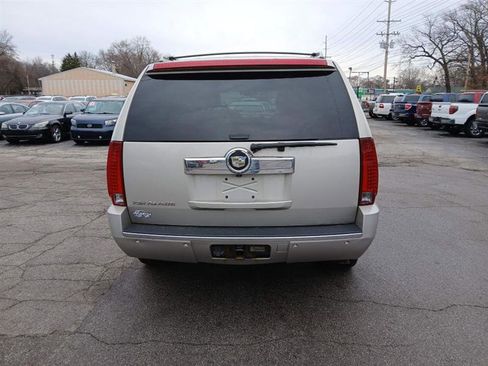 Used 2007 Cadillac Escalade AWD w/ Information Package image 2