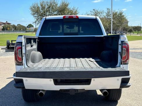 Used 2017 GMC Sierra 1500 Denali image 6