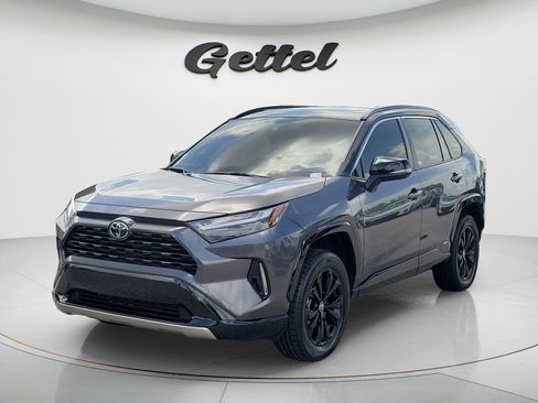 Certified 2025 Toyota RAV4 XSE AWD/4WD image 1