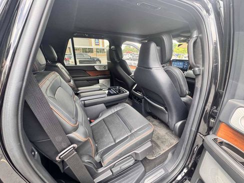 Used 2023 Lincoln Navigator Black Label AWD/4WD image 11