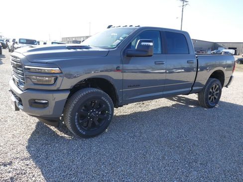 New 2026 RAM 2500 Laramie w/ Night Edition AWD/4WD image 8
