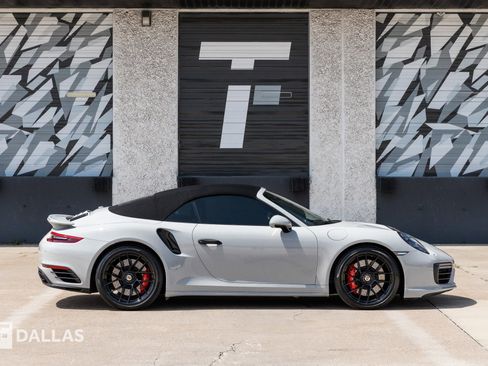 Used 2018 Porsche 911 Turbo image 20