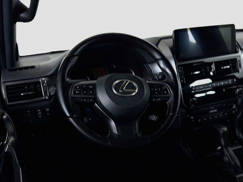Used 2023 Lexus GX 460 w/ Black Line Special Edition AWD/4WD image 18