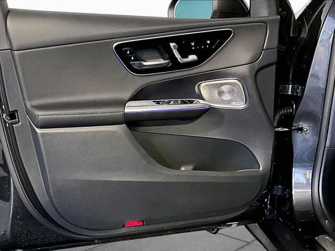 New 2026 Mercedes-Benz GLC 300 4MATIC image 11