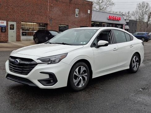 Used 2023 Subaru Legacy Premium image 3
