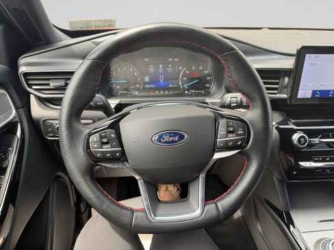 Used 2022 Ford Explorer ST-Line AWD/4WD image 13
