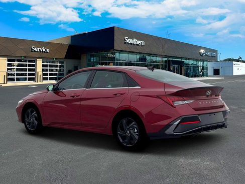 New 2026 Hyundai Elantra SEL Sport image 4