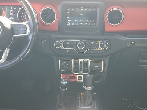 Used 2020 Jeep Wrangler Unlimited Rubicon AWD/4WD image 16