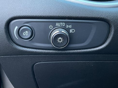 Used 2024 Chevrolet Malibu LT image 25