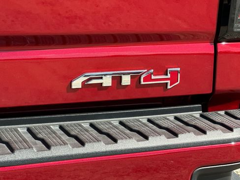 Used 2024 GMC Sierra 2500 AT4 w/ AT4 Premium Plus Package AWD/4WD image 13