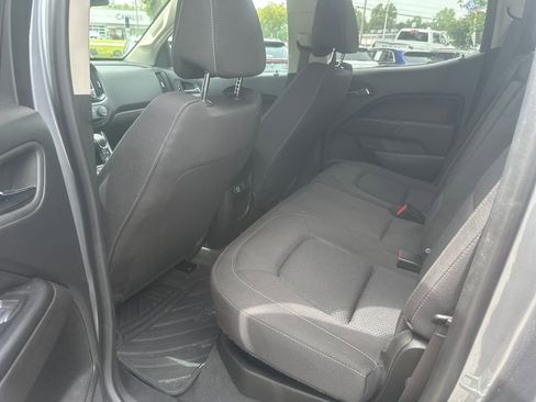 Used 2022 Chevrolet Colorado LT w/ Safety Package AWD/4WD image 15