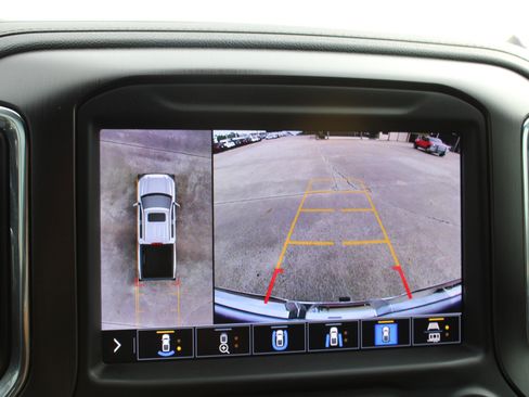 Used 2022 GMC Sierra 1500 AT4 w/ AT4 Premium Package image 32