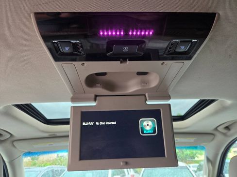 Used 2015 Chevrolet Tahoe LTZ AWD/4WD image 36