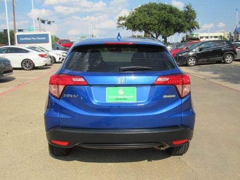 Used 2018 Honda HR-V LX image 7