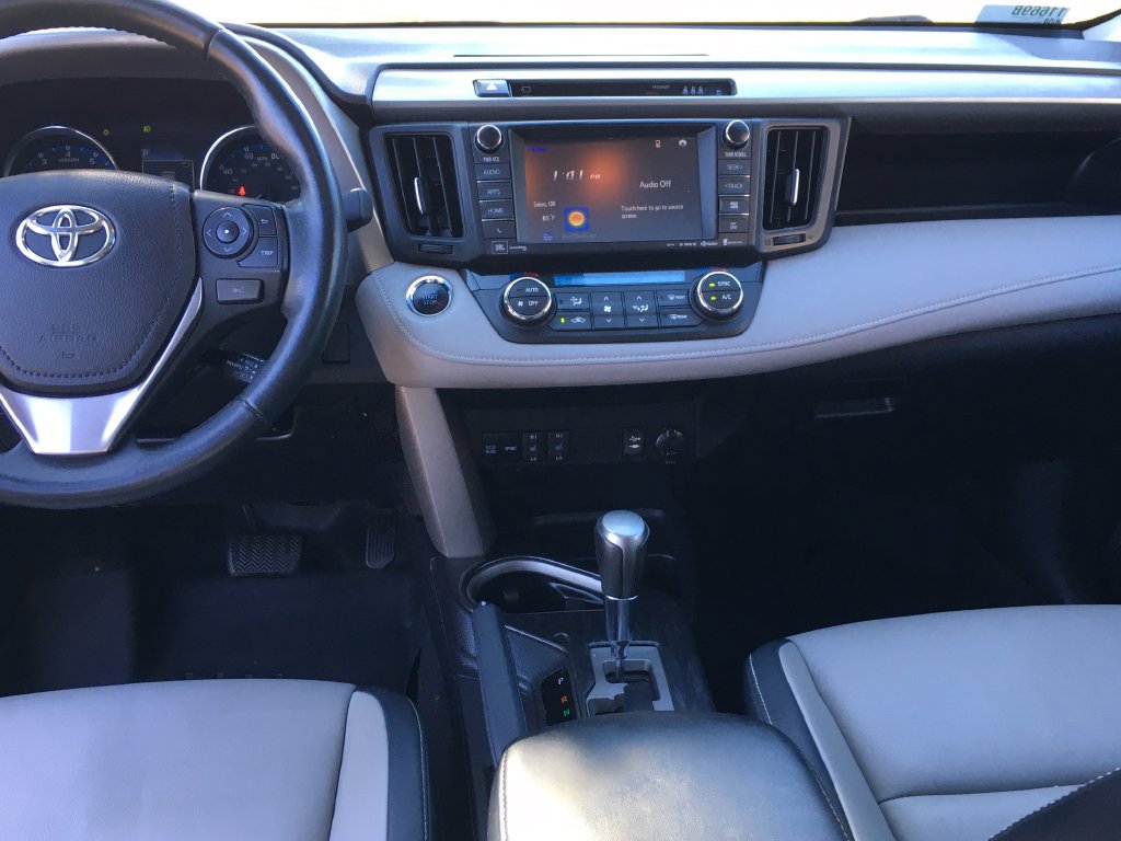 Used 2017 Toyota RAV4 Platinum w/ All Weather Liner Package AWD/4WD image 25