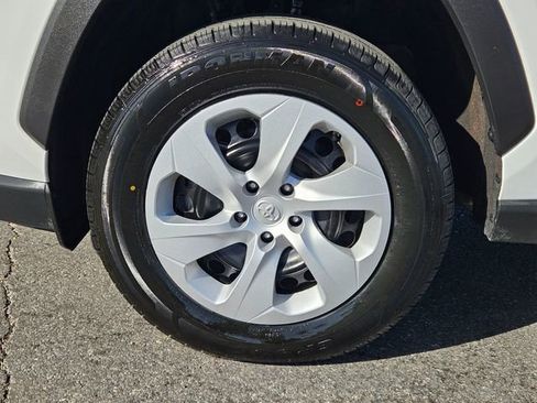 Used 2024 Toyota RAV4 LE image 9