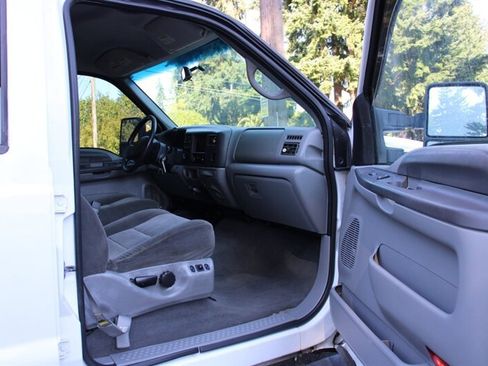 Used 2002 Ford F350 XLT image 13