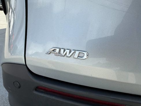 Used 2023 Toyota Sienna XLE image 11