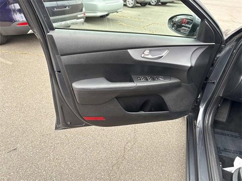 Certified 2023 Kia Forte LXS image 13