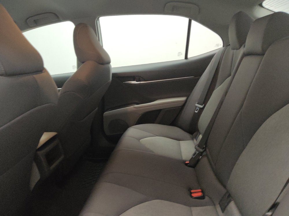 Used 2021 Toyota Camry LE FWD image 18