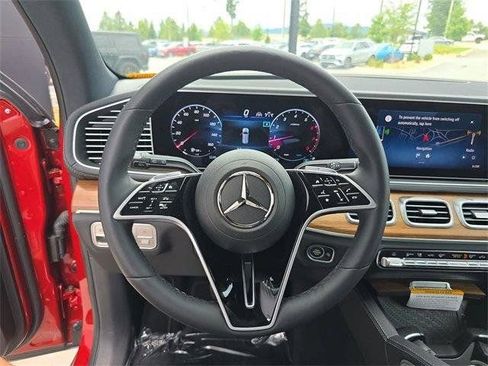 Used 2025 Mercedes-Benz GLS 450 4MATIC image 34