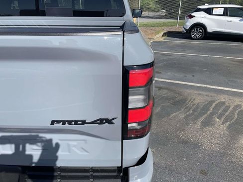 Used 2024 Nissan Frontier PRO-4X w/ Off-Road Protection Package image 18