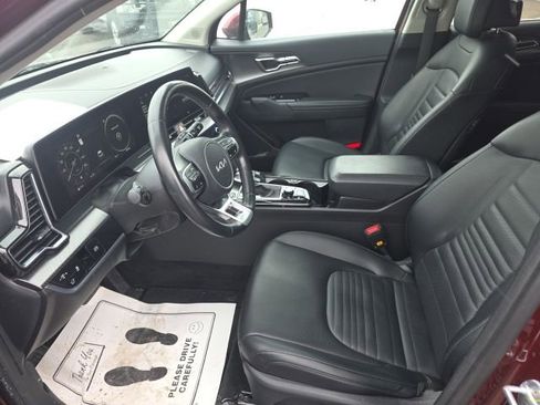 Used 2023 Kia Sportage SX image 9
