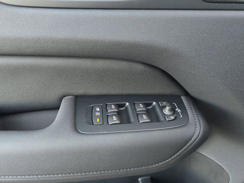 New 2026 Volvo XC60 B5 Ultra w/ Protection Package Premier image 10