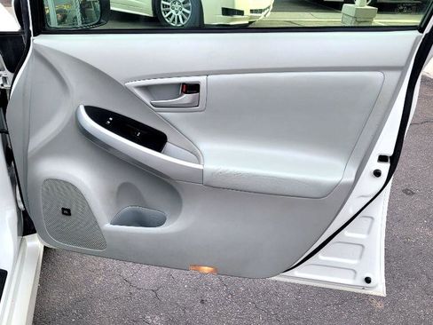 Used 2012 Toyota Prius Five image 12