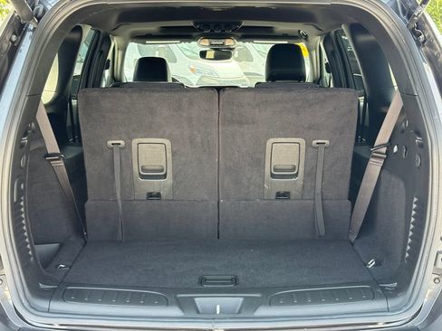 Used 2024 Dodge Durango GT RWD image 18