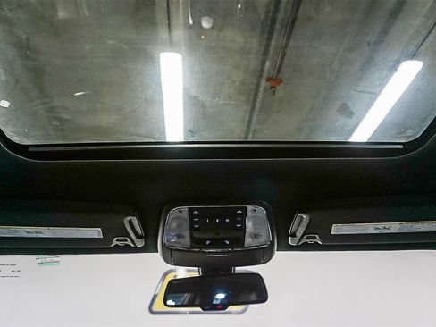 Used 2022 Chrysler 300 S image 11