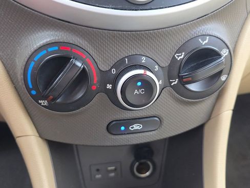 Used 2014 Hyundai Accent GLS image 19