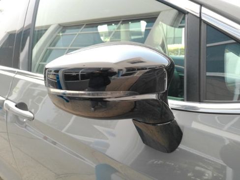 Used 2025 Chrysler Pacifica Select FWD image 24