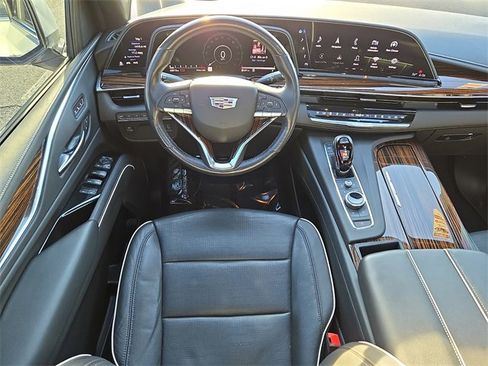 Used 2021 Cadillac Escalade ESV Premium Luxury image 12